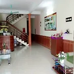 Khách Sạn Family Transit